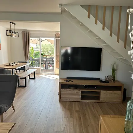 Maison Rénovée Près De La Pour 8 Personnes Avec Jardin, Wifi Et Parking - Fr-1-194-324 Hébergement de vacances